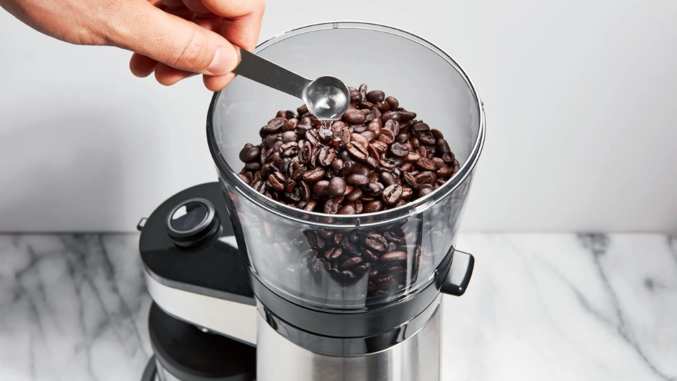 آسیاب دانه‌‌های قهوه- استفاده از اسپرسوساز